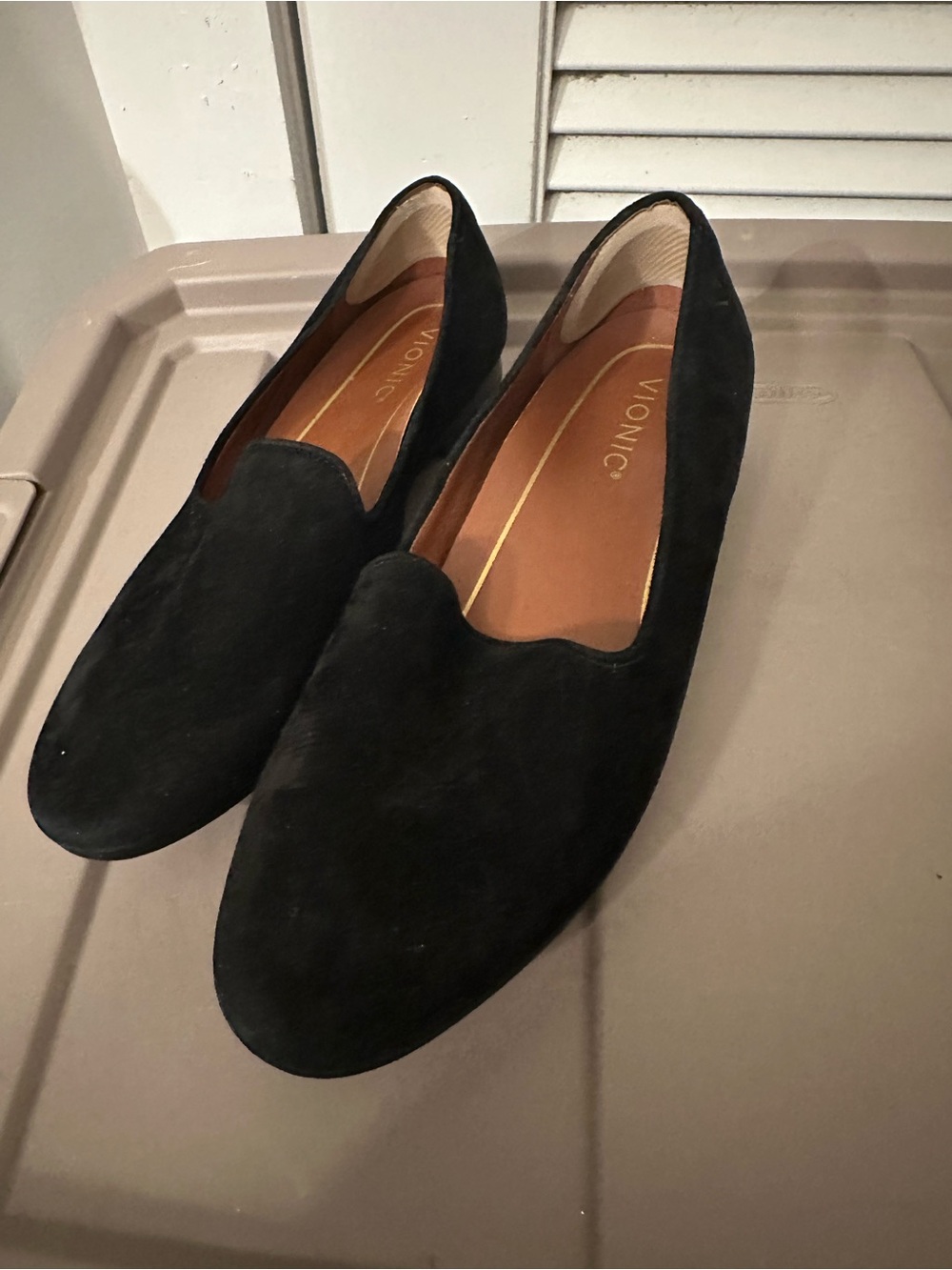 Black Suede Willa Vionic Flat